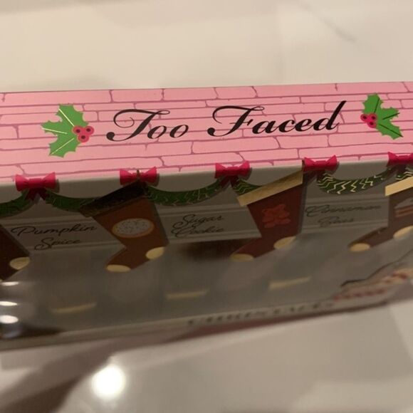 TOO FACED THE SWEET SMELL OF CHRISTMAS TREATS LIQUIFIED LIPSTICK SET - Picture 3 of 9